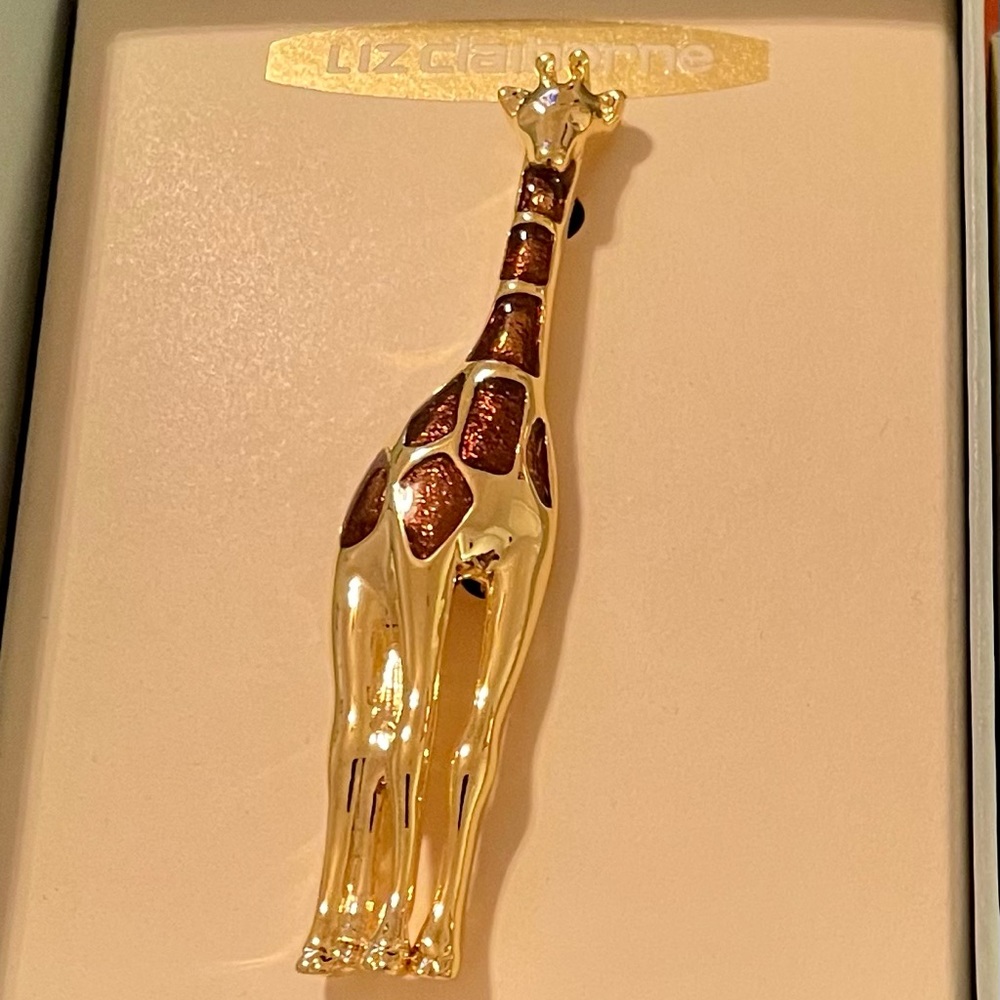 NWOT Signed LIZ CLAIBORNE Gold Tone Enamel Figural GIRAFFE Brooch Pin Orig Box**